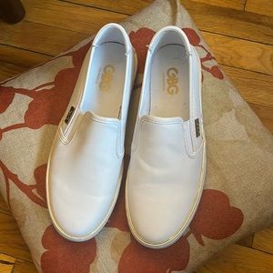 Selling women slips on size 8.5